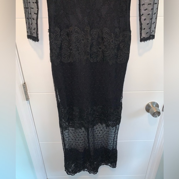 Alexis Elize Long Sleeve Lace Midi Dress in Black XS - Picture 7 of 8